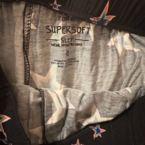 NWT Torrid Black Star Patterned Women's Sleep Shorts - Picture 3 of 4